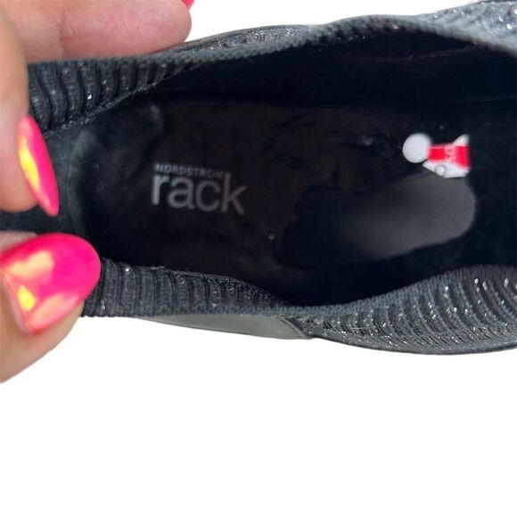 Elegant Black Women's Slip-On Sneakers - Picture 7 of 9